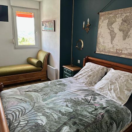 Cap'Tain Cook Bed & Breakfast Caurel  Ngoại thất bức ảnh
