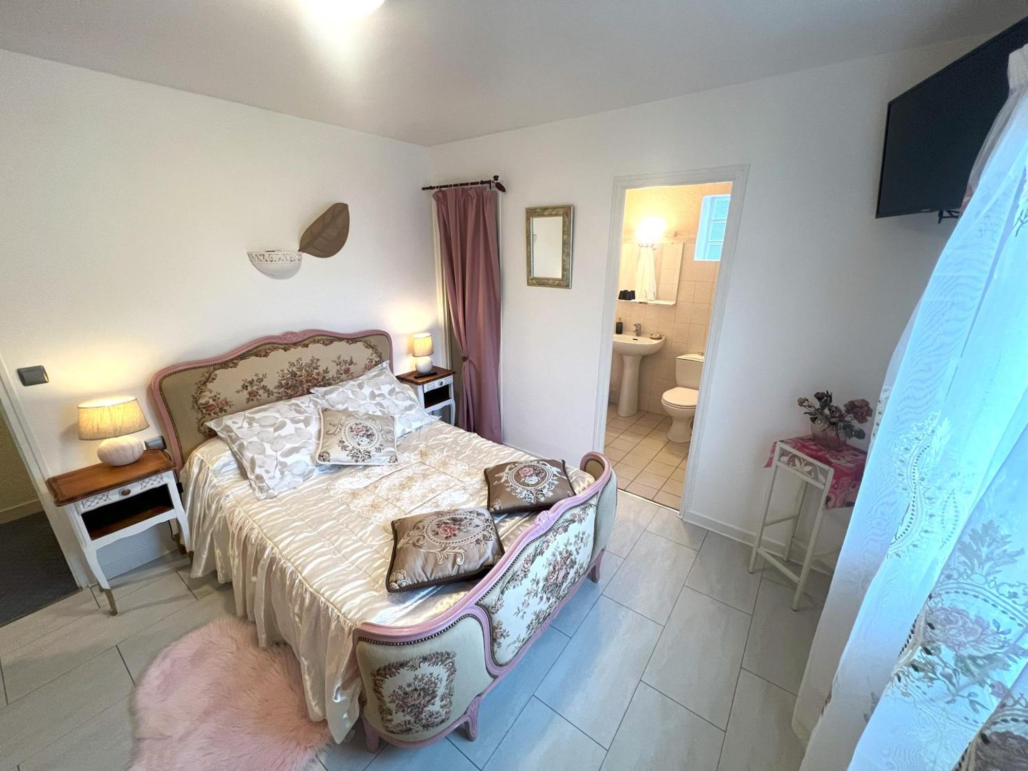 Cap'Tain Cook Bed & Breakfast Caurel  Ngoại thất bức ảnh