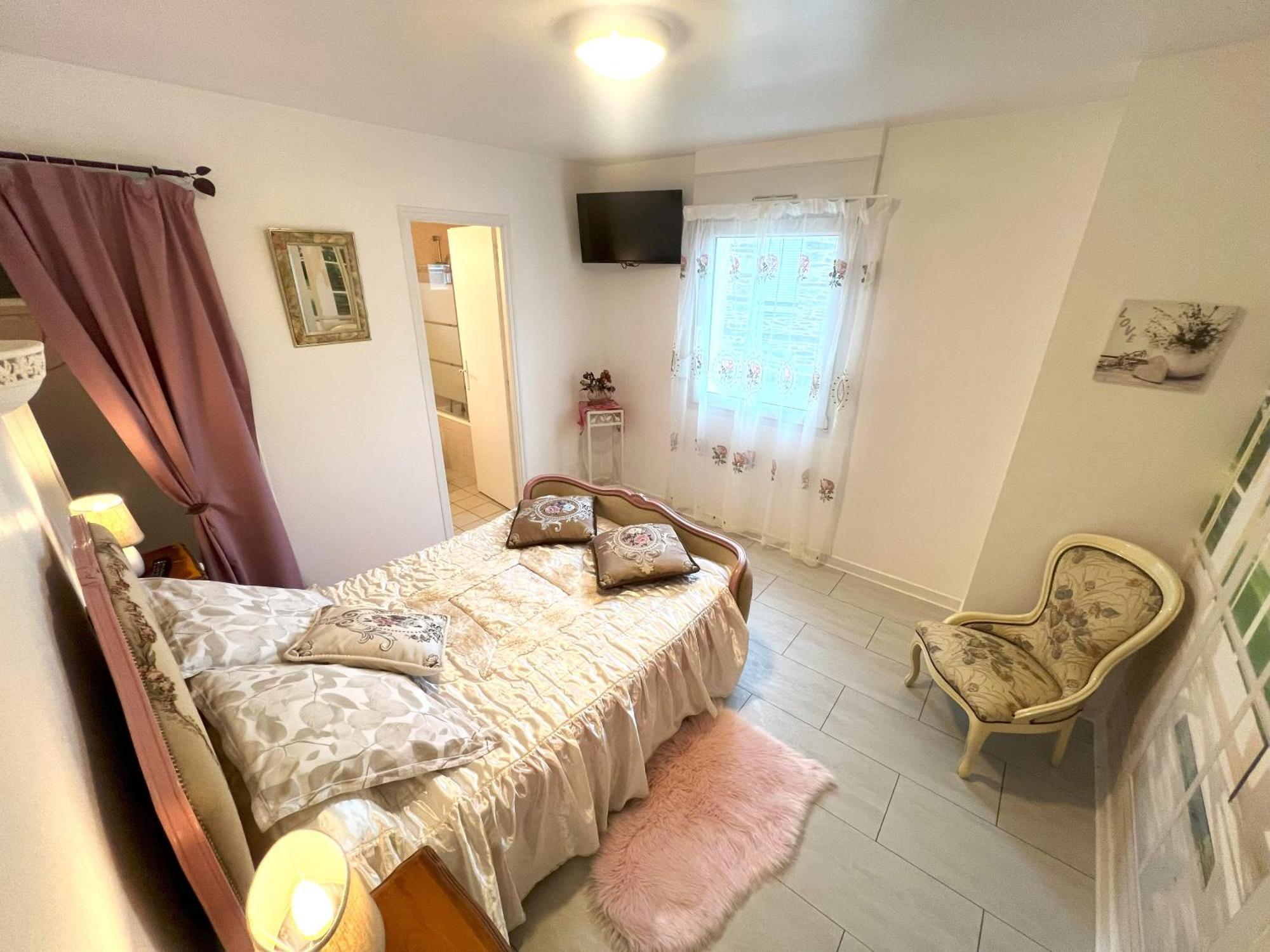 Cap'Tain Cook Bed & Breakfast Caurel  Ngoại thất bức ảnh